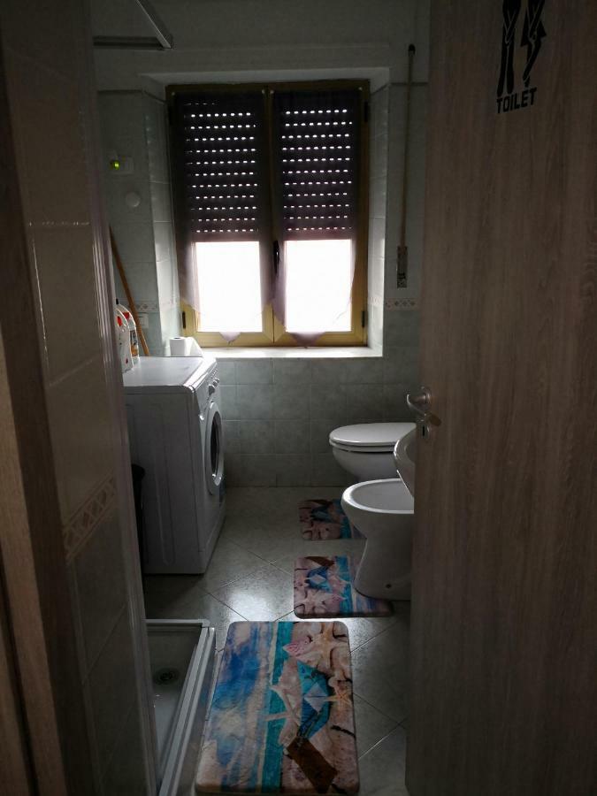 דירות קרבוניה A Casa Di Rossano E Rossella מראה חיצוני תמונה